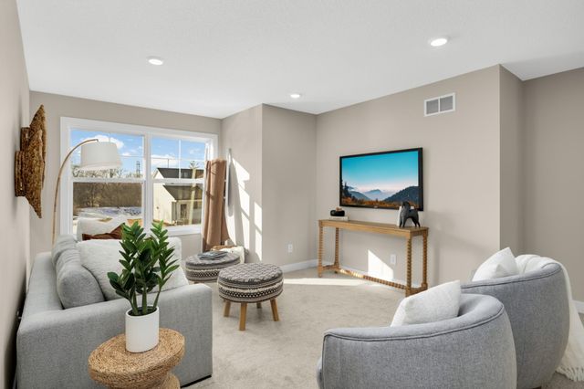 2164 Eustis Street, Roseville, MN 55113