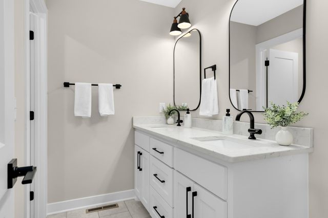 2164 Eustis Street, Roseville, MN 55113