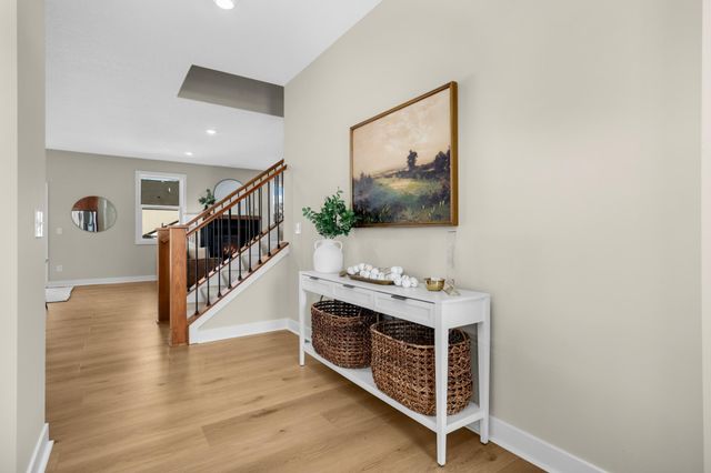 2164 Eustis Street, Roseville, MN 55113