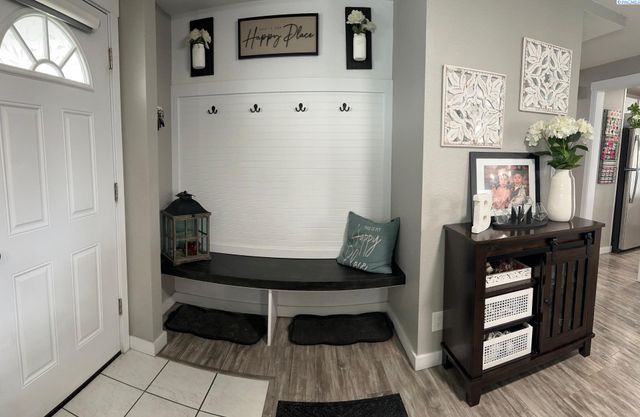 1723 N 19th Ave, Pasco, WA 99301