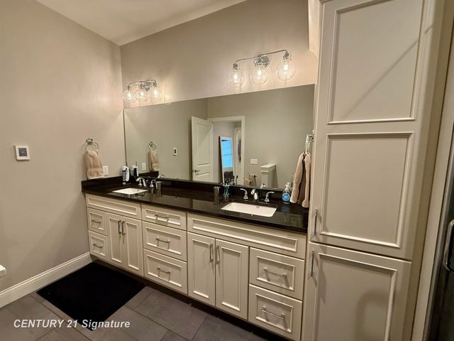 406 N Hamilton Street 111, Saginaw, MI 48602