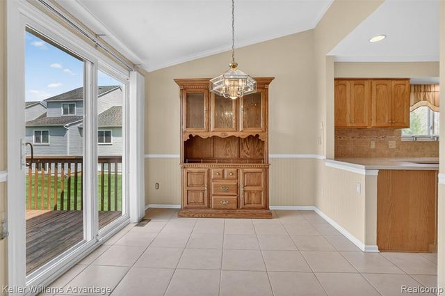 761 Knollwood Circle, South Lyon, MI 48178