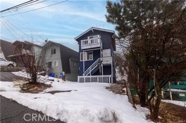33417 CEDAR DR, Arrowbear, CA 92382