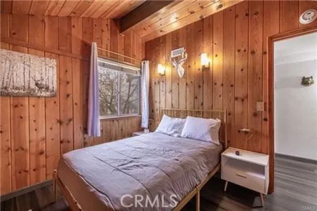 33417 CEDAR DR, Arrowbear, CA 92382