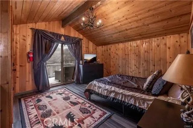 33417 CEDAR DR, Arrowbear, CA 92382