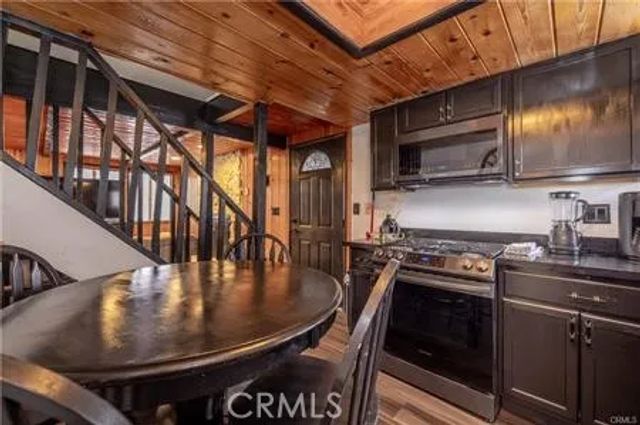 33417 CEDAR DR, Arrowbear, CA 92382