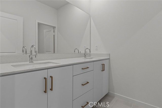 3679 W S. Eichler Paseo 11, Ontario, CA 91761