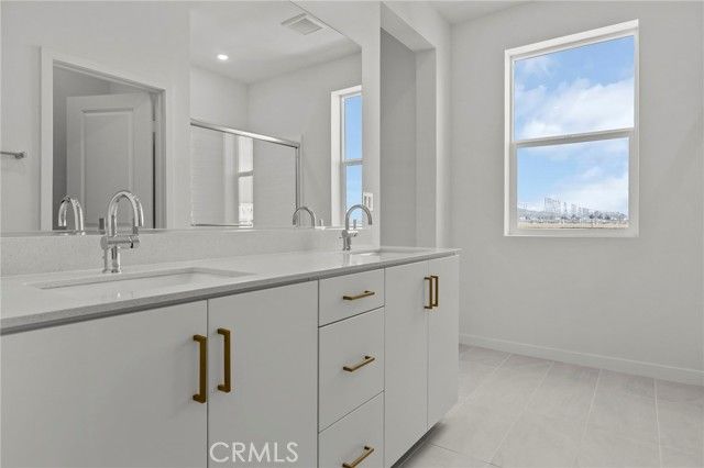 3679 W S. Eichler Paseo 11, Ontario, CA 91761