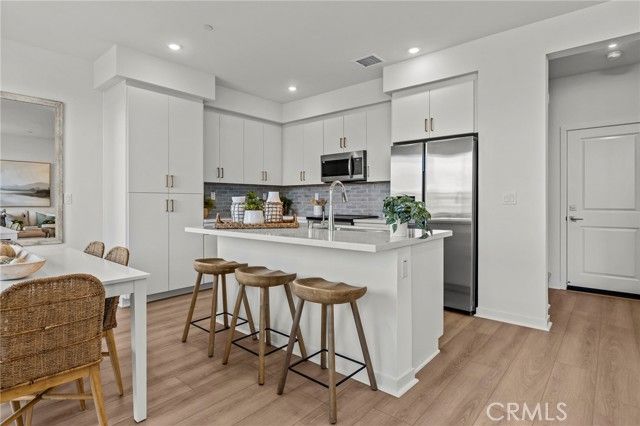 3679 W S. Eichler Paseo 11, Ontario, CA 91761