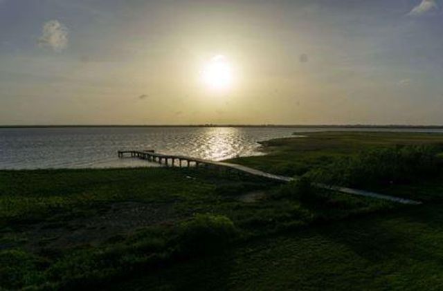 3337 Bay Point Drive, Palacios, TX 77465