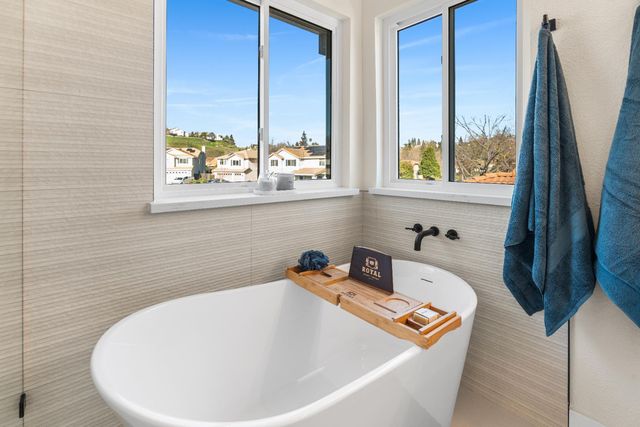 5329 Wesley Rd, Rocklin, CA 95765