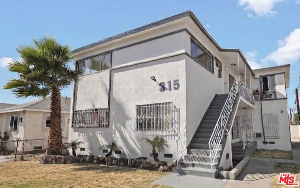 315 W 65th Street, Los Angeles, CA 90003 — photo 2