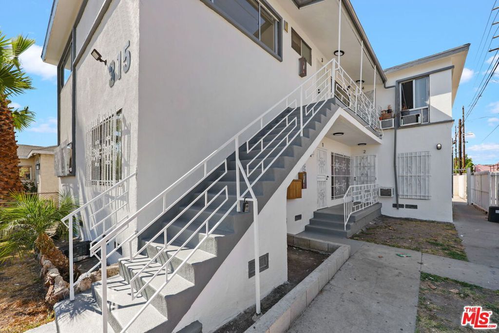 315 W 65th Street, Los Angeles, CA 90003 — photo 3