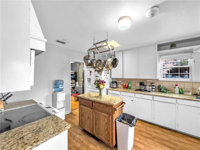 3238 Up River Rd, Corpus Christi, TX 78408