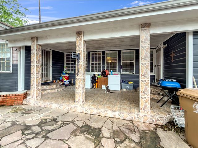 3238 Up River Rd, Corpus Christi, TX 78408