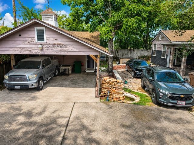 3238 Up River Rd, Corpus Christi, TX 78408