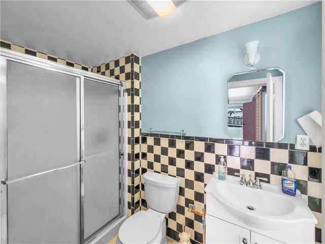 3238 Up River Rd, Corpus Christi, TX 78408