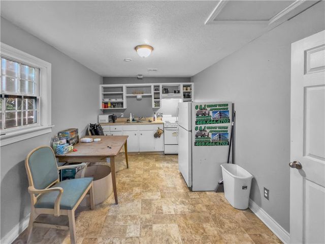 3238 Up River Rd, Corpus Christi, TX 78408