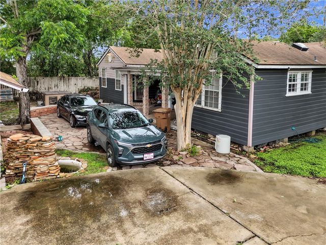 3238 Up River Rd, Corpus Christi, TX 78408