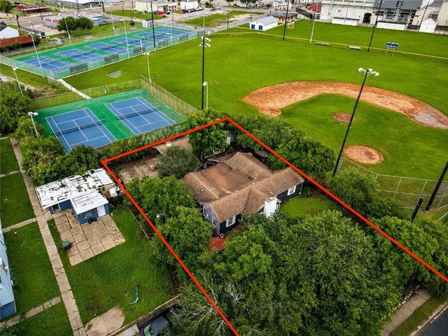 3238 Up River Rd, Corpus Christi, TX 78408