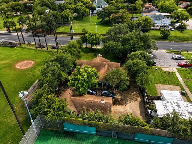 3238 Up River Rd, Corpus Christi, TX 78408