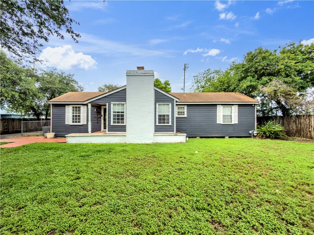 3238 Up River Rd, Corpus Christi, TX 78408 — photo 2