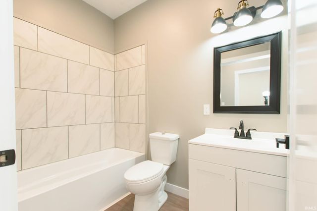 302 W Canal Street, Peru, IN 46970