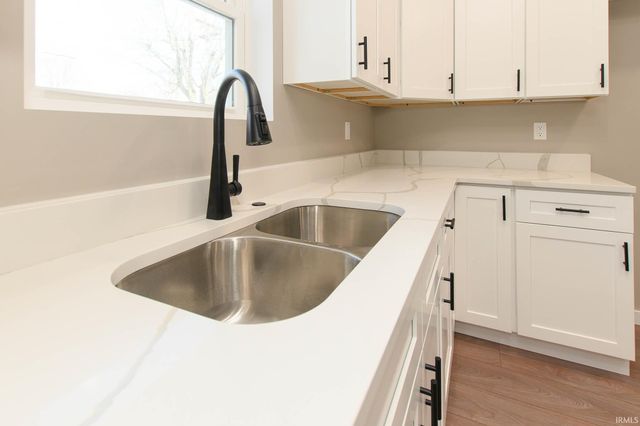 302 W Canal Street, Peru, IN 46970