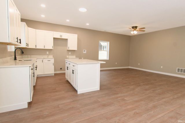 302 W Canal Street, Peru, IN 46970