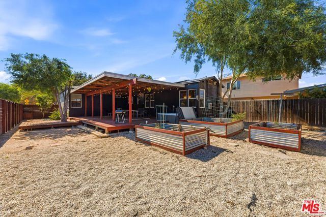 5902 Lemp Avenue, North Hollywood (los Angeles), CA 91601
