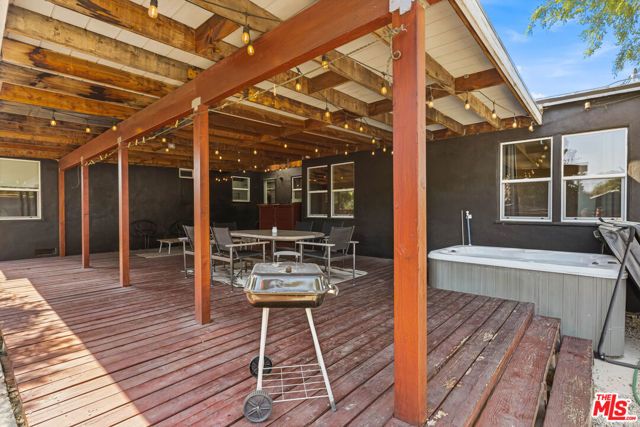 5902 Lemp Avenue, North Hollywood (los Angeles), CA 91601