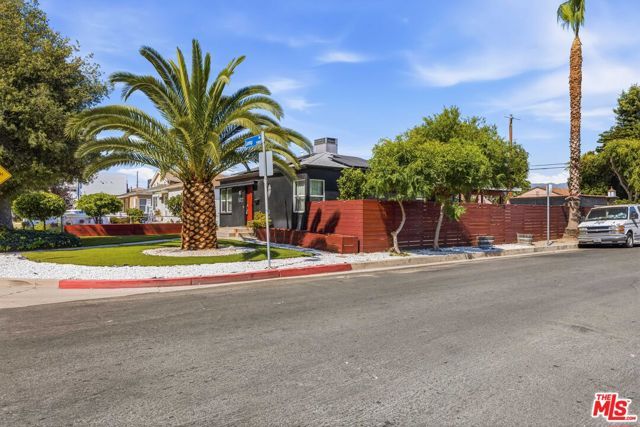 5902 Lemp Avenue, North Hollywood (los Angeles), CA 91601