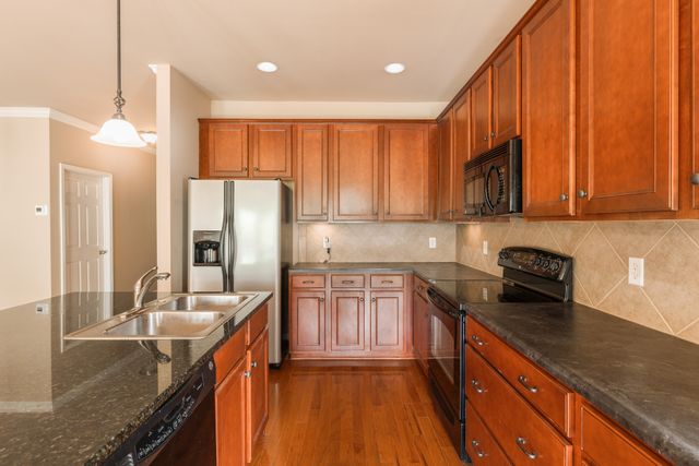 3006 Auld Tatty Dr, Spring Hill, TN 37174