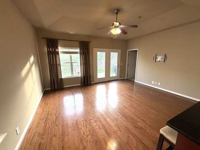 3006 Auld Tatty Dr, Spring Hill, TN 37174