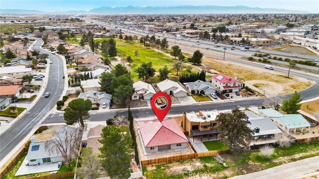 15688 Kingswood, Victorville, CA 92392