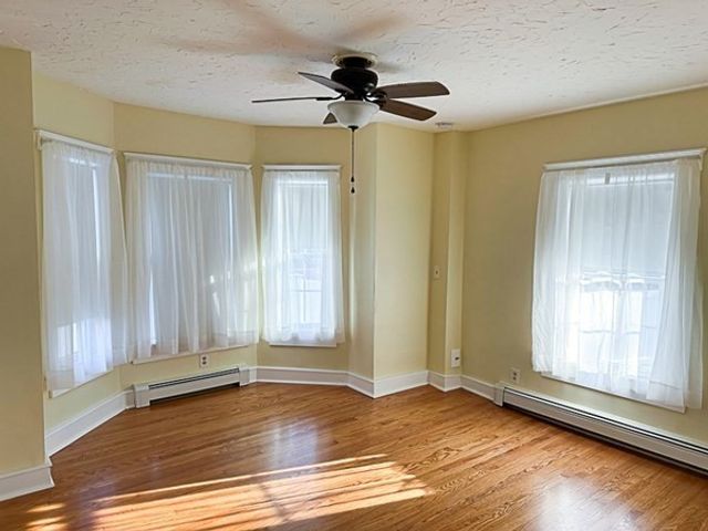 63 Maple Ave 1, Shrewsbury, MA 01545
