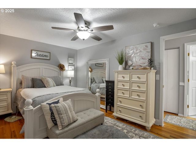 1740 JANSEN Way, Woodburn, OR 97071