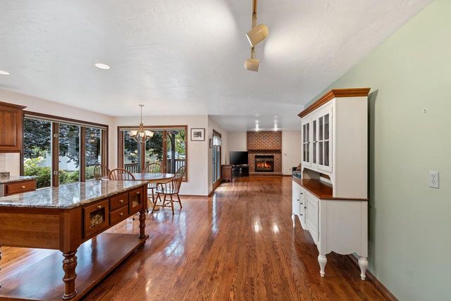 3560 HIGHLAND CENTER DRIVE, Green Bay, WI 54311