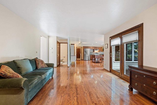 3560 HIGHLAND CENTER DRIVE, Green Bay, WI 54311
