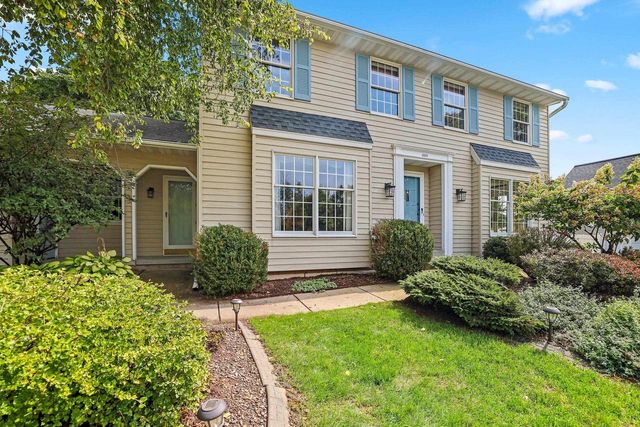 3560 HIGHLAND CENTER DRIVE, Green Bay, WI 54311