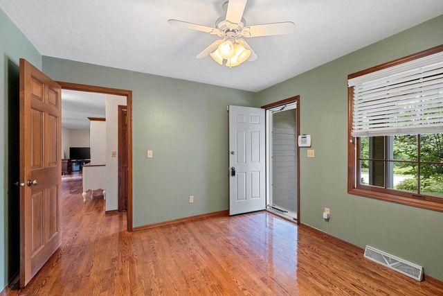 3560 HIGHLAND CENTER DRIVE, Green Bay, WI 54311