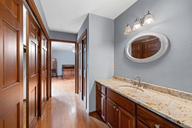3560 HIGHLAND CENTER DRIVE, Green Bay, WI 54311