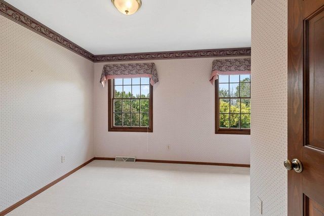3560 HIGHLAND CENTER DRIVE, Green Bay, WI 54311
