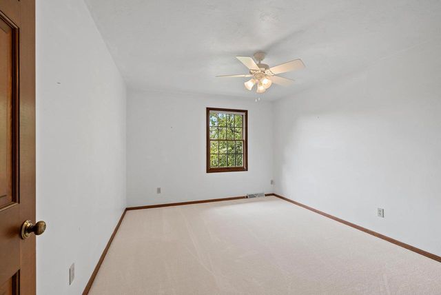 3560 HIGHLAND CENTER DRIVE, Green Bay, WI 54311