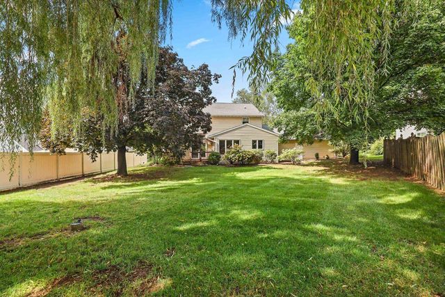 3560 HIGHLAND CENTER DRIVE, Green Bay, WI 54311