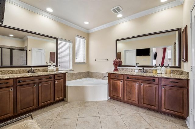 1701 Preserve Lane, Pearland, TX 77089