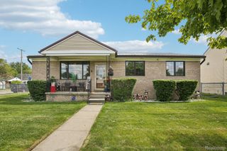 8286 Westminster Avenue, Warren, MI 48089