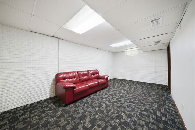 2700 SE 18th Street, Des Moines, IA 50320