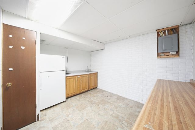 2700 SE 18th Street, Des Moines, IA 50320
