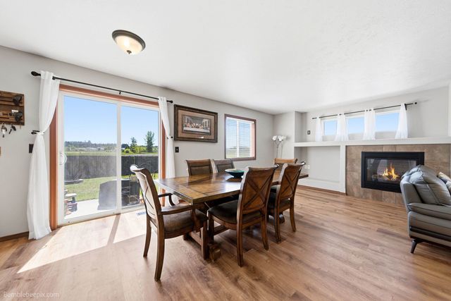 9313 W Foxtail Ln, Cheney, WA 99224